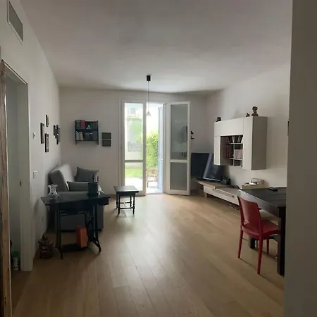 Downtown Florence, Moderno Con Giardino *